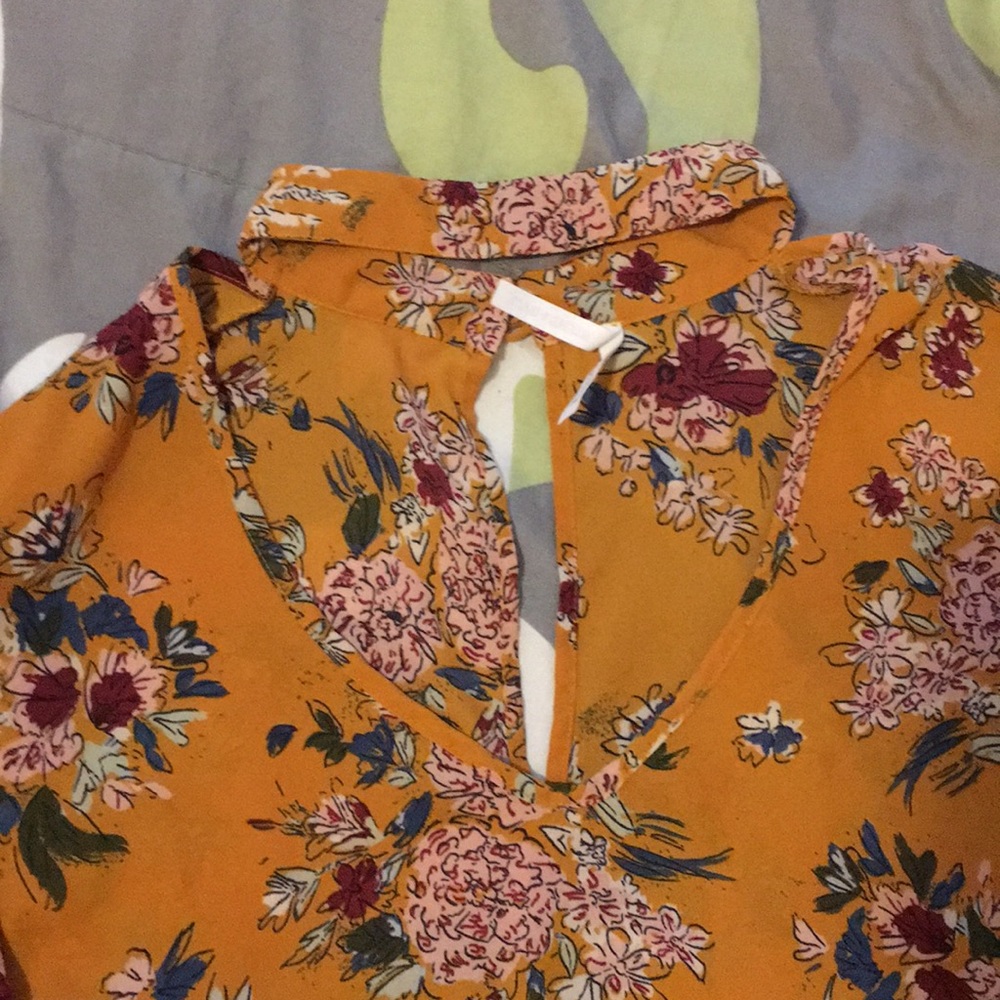 Blouse - Picture 2 of 2